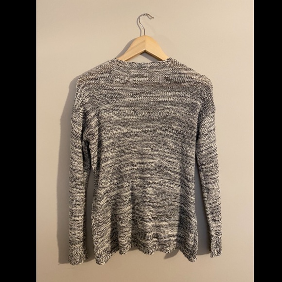 Dex cross front sweater - Picture 3 of 3